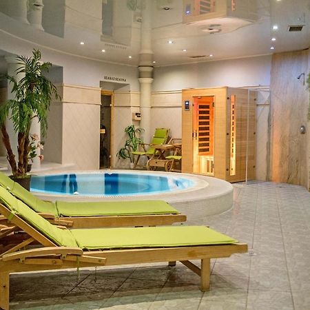 Hozam Wellness Es Apartman Szolnok Eksteriør bilde